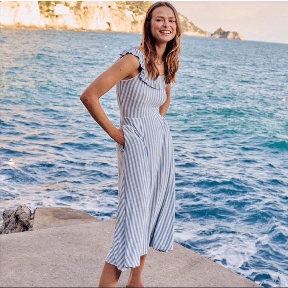 Boden Dresses & Skirts - Boden Ruffle Neck Jersey Midi Dress